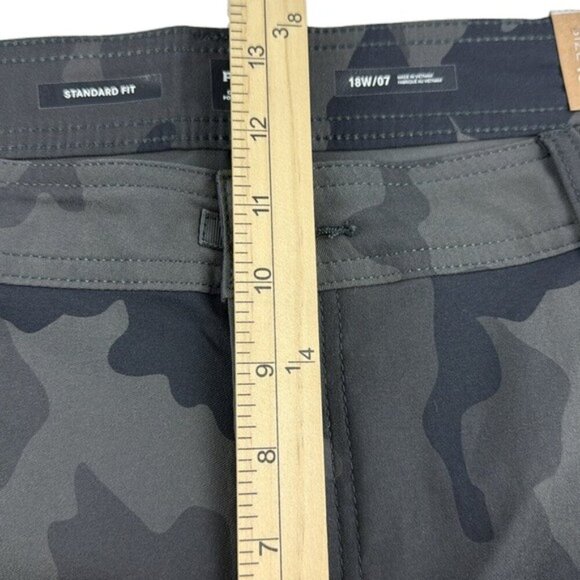 Prana Short Halle Plus II Charcoal Camo Women's Size 18W - Picture 5 of 9